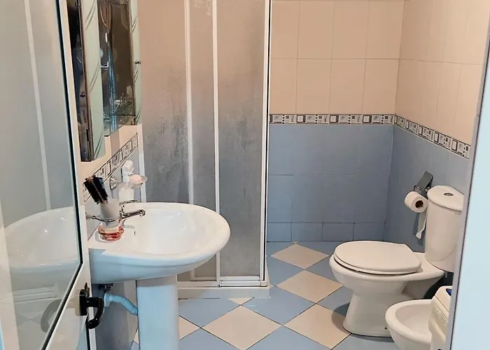 Clinton By The Sea Apartament Golem (Tirana)