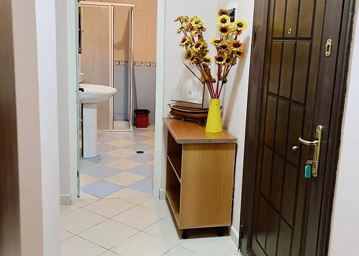 Clinton By The Sea *